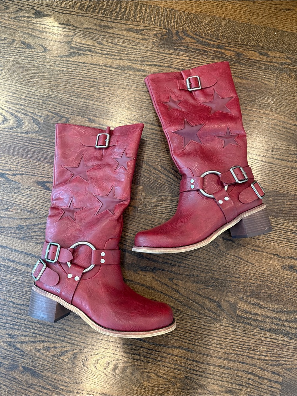Woman’s 9.5 Red Star-Embossed Mid-Calf Leather Boots cowgirl country